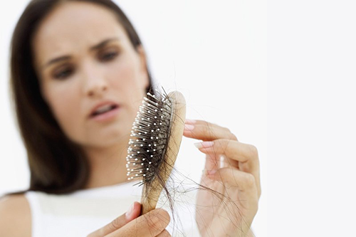 Điều trị rụng tóc bằng phương pháp Y học cổ truyền